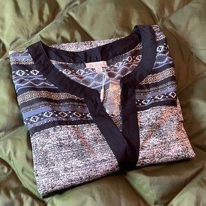 NWT Antilia Femme top | Tunic Top | nice shirt | size 1X | Spring Top
